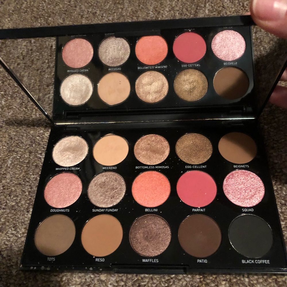 Morphe eyeshadow palette